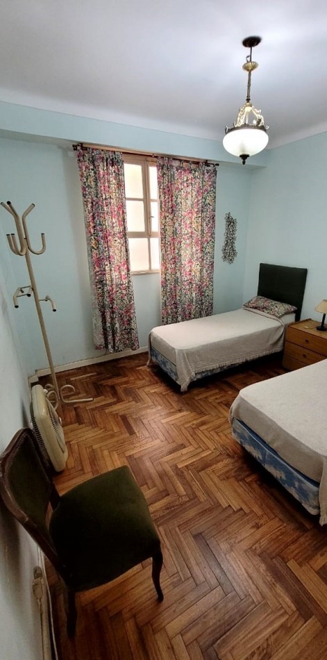 Departamento 4 Amb. Con Cochera En Plaza Colon