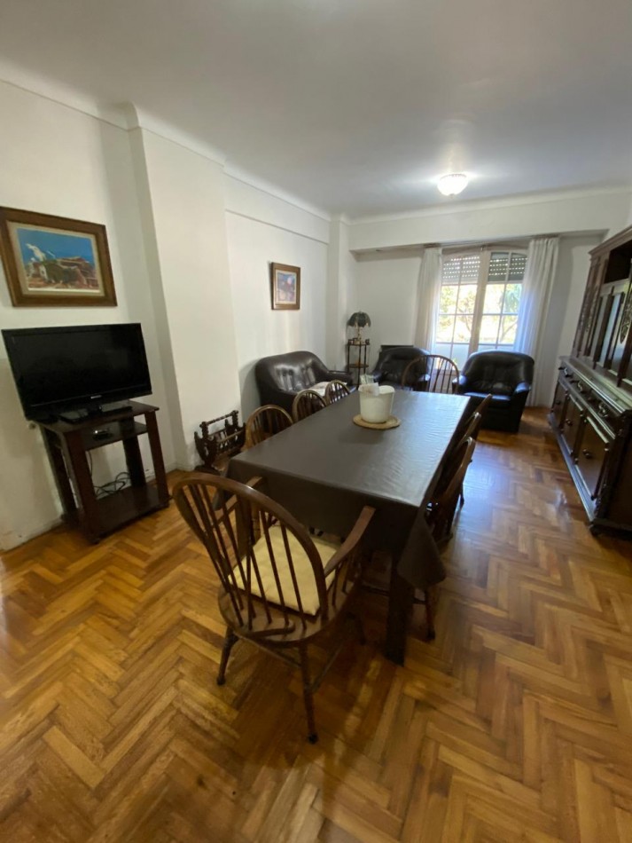 Departamento 4 Amb. Con Cochera En Plaza Colon