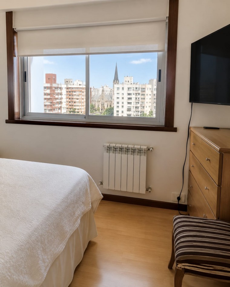 Impecable 3 amb. reciclado con balcon al frente y ammpli cochera cubierta