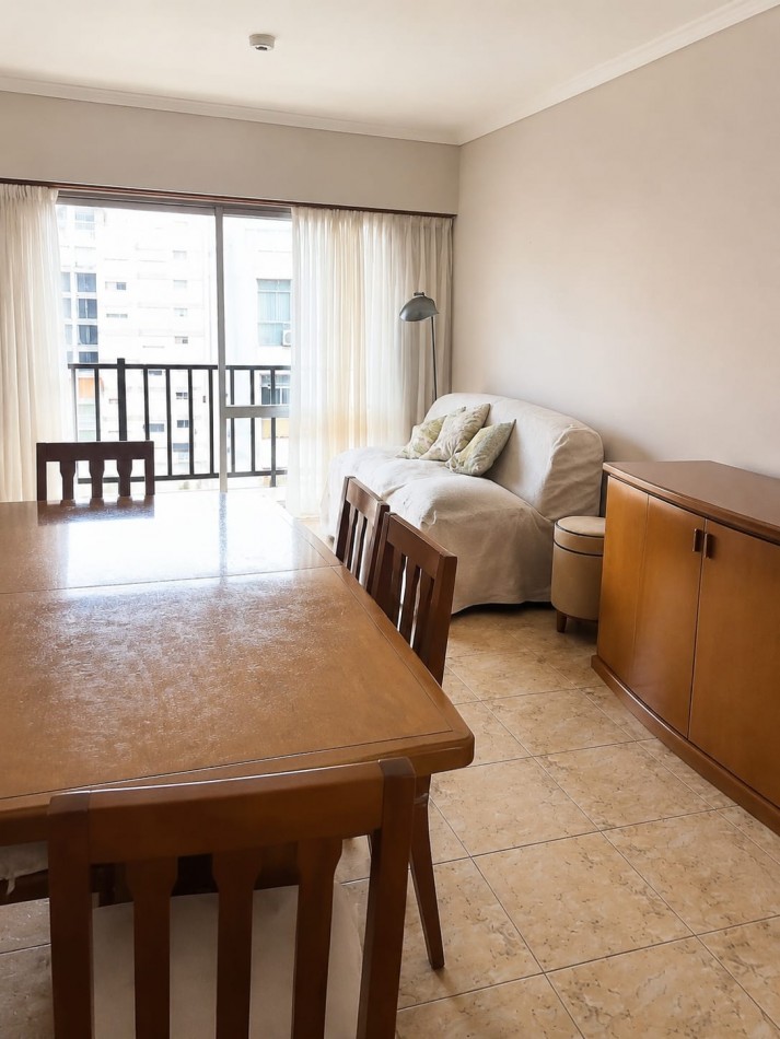 Impecable 3 amb. reciclado con balcon al frente y ammpli cochera cubierta