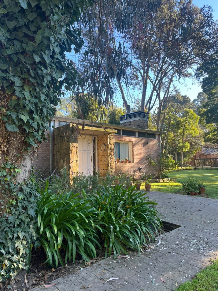 Casa de Bosque en Peralta Ramos a Pasos del Mar
