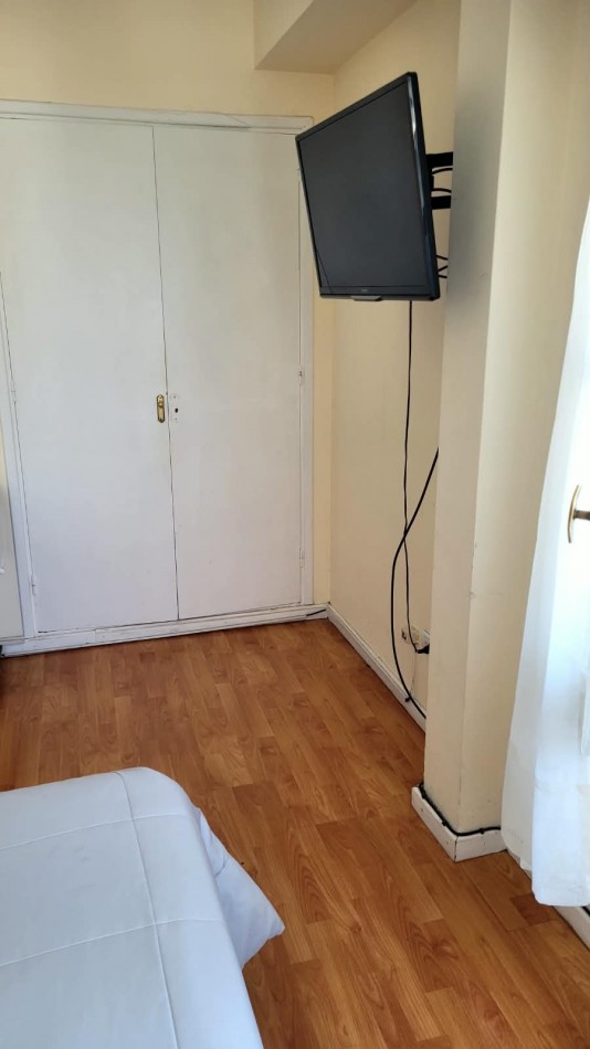 3 AMBIENTES EN PISO ALTO CON VISTA AL MAR - FRENTE A PLAZA COLON