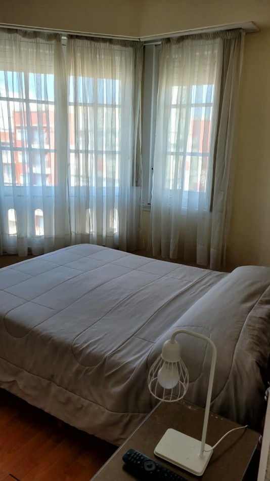 3 AMBIENTES EN PISO ALTO CON VISTA AL MAR - FRENTE A PLAZA COLON