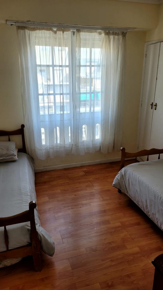 3 AMBIENTES EN PISO ALTO CON VISTA AL MAR - FRENTE A PLAZA COLON