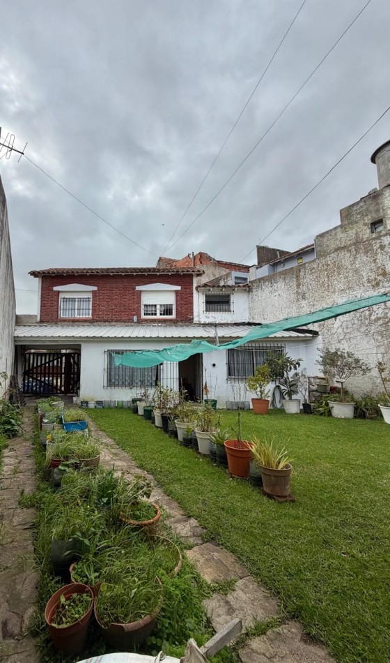 Chalet estilo Mar del Plata . 5 ambientes 