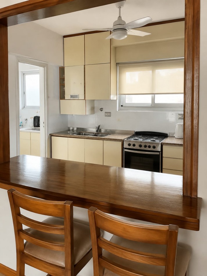 Impecable 3 amb. reciclado con balcon al frente y ammpli cochera cubierta