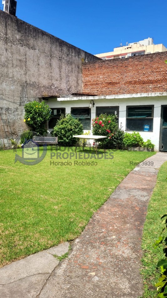 Casa Para Reciclar O Terreno Zona Comercial Juan B. Justo